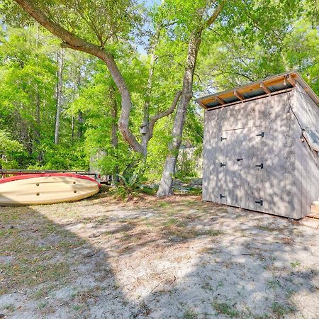 Modern Oak Island Escape 1 Mile To Long Beach! المظهر الخارجي الصورة