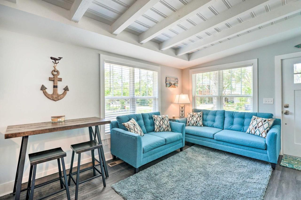 Modern Oak Island Escape 1 Mile To Long Beach! المظهر الخارجي الصورة