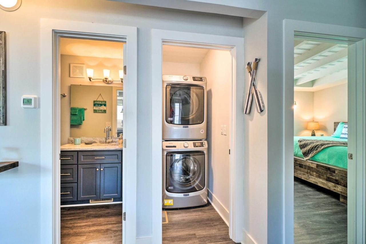 Modern Oak Island Escape 1 Mile To Long Beach! المظهر الخارجي الصورة