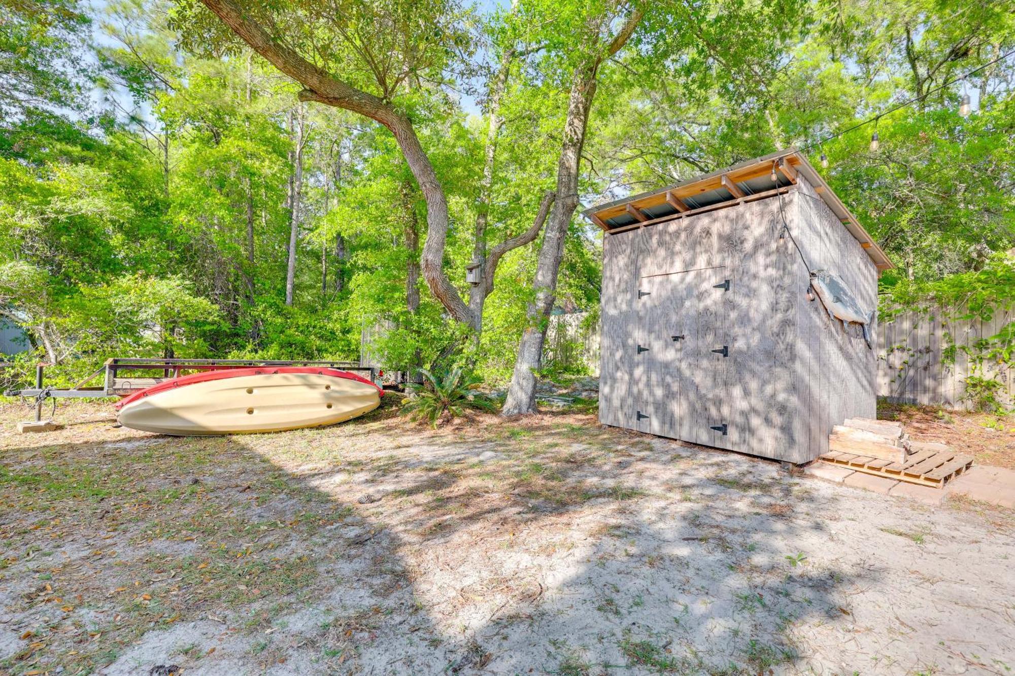 Modern Oak Island Escape 1 Mile To Long Beach! المظهر الخارجي الصورة