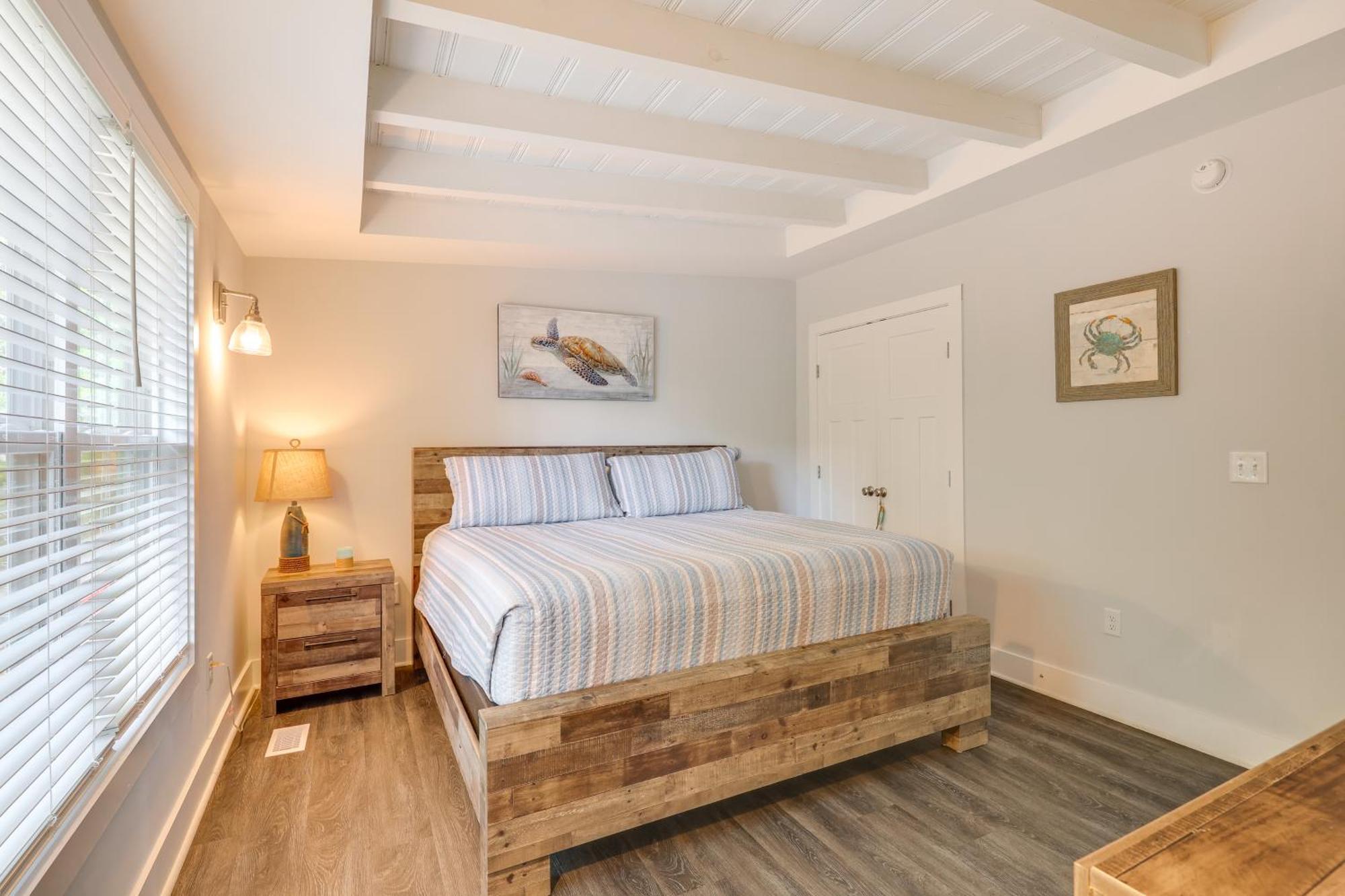 Modern Oak Island Escape 1 Mile To Long Beach! المظهر الخارجي الصورة
