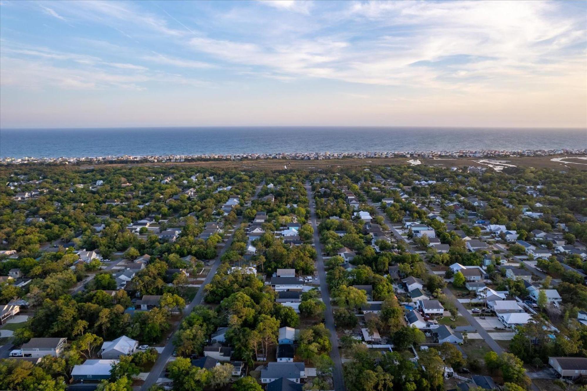 Modern Oak Island Escape 1 Mile To Long Beach! المظهر الخارجي الصورة