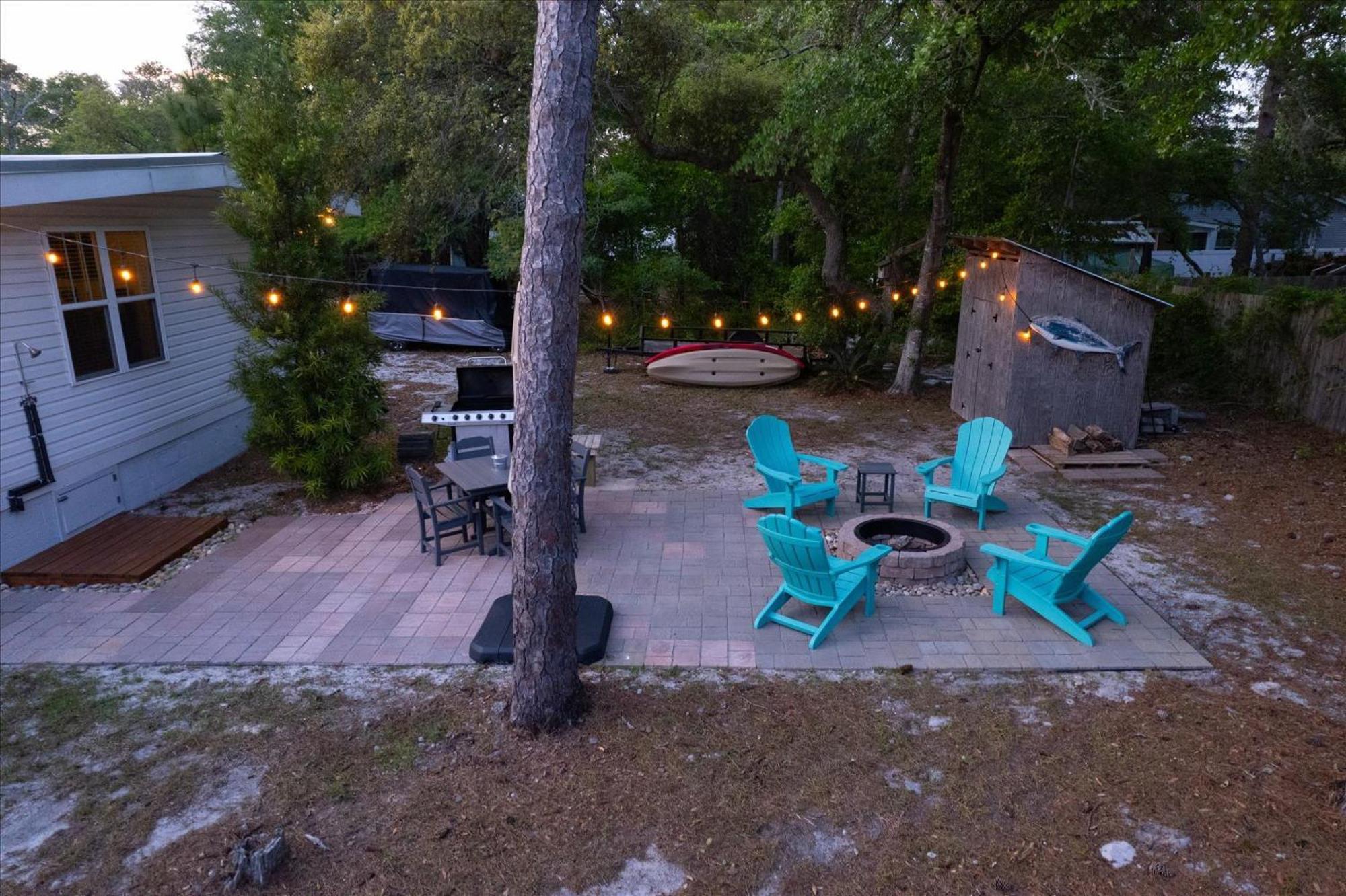 Modern Oak Island Escape 1 Mile To Long Beach! المظهر الخارجي الصورة